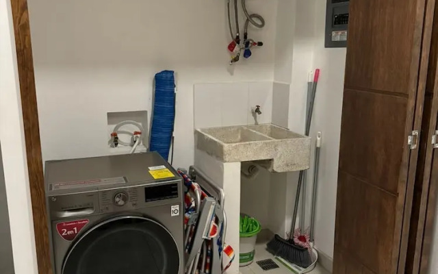 Cambria Versalles by Tovigo Rentals