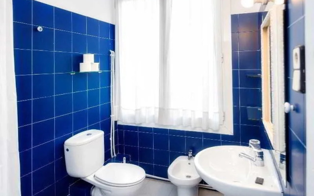 Residencias Universitarias Nikbor S L