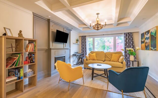 Cheerful 3 bedroom w/ indoor fireplace in Toronto - 02 free parking