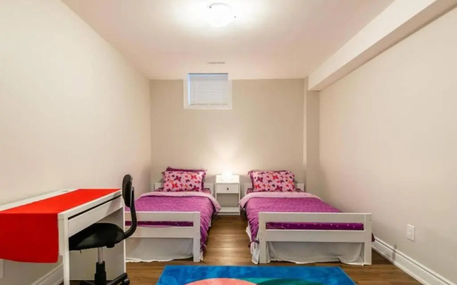 Newly renovated 2BR Basement by GLOBALSTAY