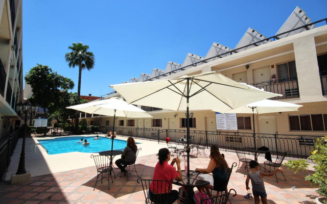 Hotel El Camino Inn & Suites