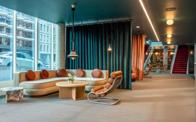Cenica Porto Hotel, Curio Collection by Hilton