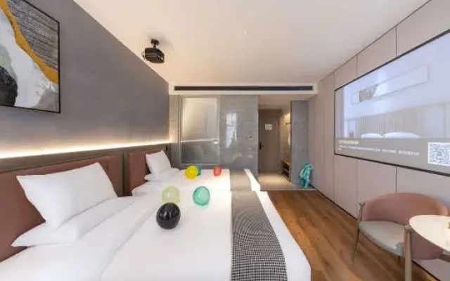 PRIUS HOTEL (Huaren Wanjia Store in Cixi City Center)
