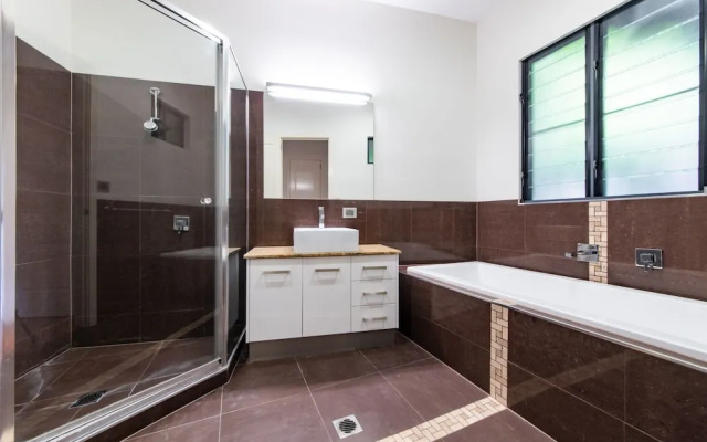 La Casa - Airlie Beach