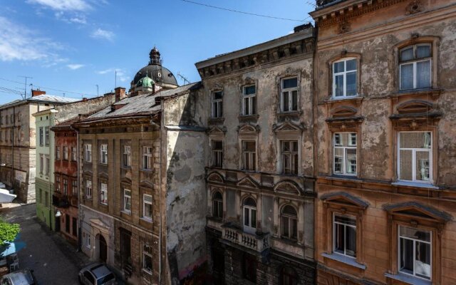 Four bedrooms apartment in the heart of Lviv