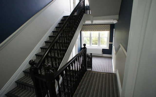 Applewood Hotel