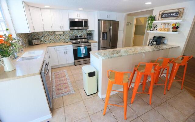Largo Oasis Near Beaches