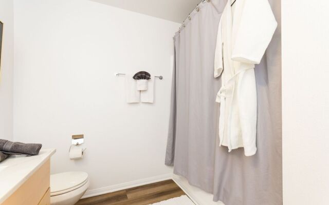 VIP LA Hollywood 5 BD Famous Suite