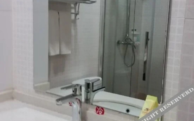 Pufeng Shengrui Business Hotel