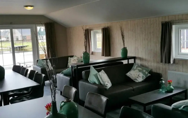 Pondside Stay w/ Kitchen