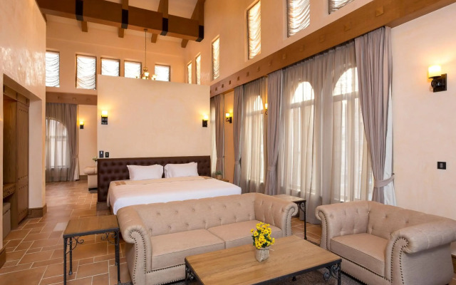 Town Square Suites by Toscana Valley