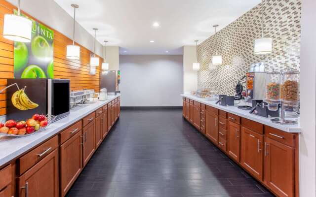 La Quinta Inn & Suites by Wyndham Luling