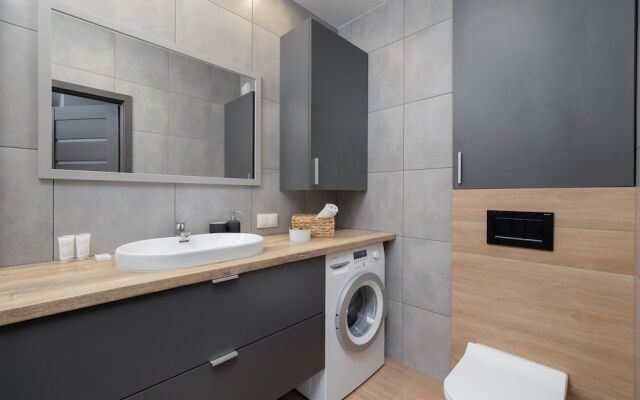 Osiedle Avia Apartment by Renters