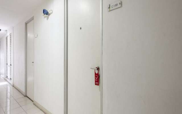 RedDoorz Apartment @ Green Bay Pluit