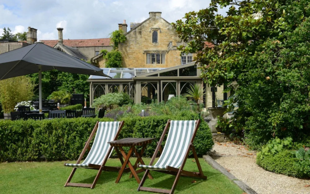 Manor House