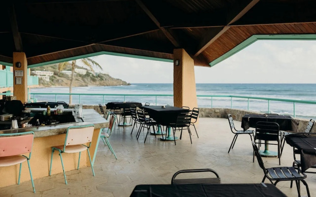Grapetree Bay Hotel & Villas