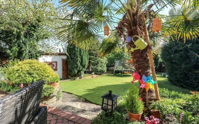 Windmill Palm Cottage