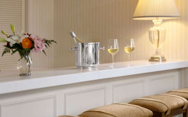 Little America Cheyenne