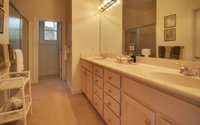 2385bufs 4 Bedroom Home