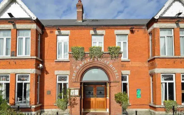 Maples House Hotel