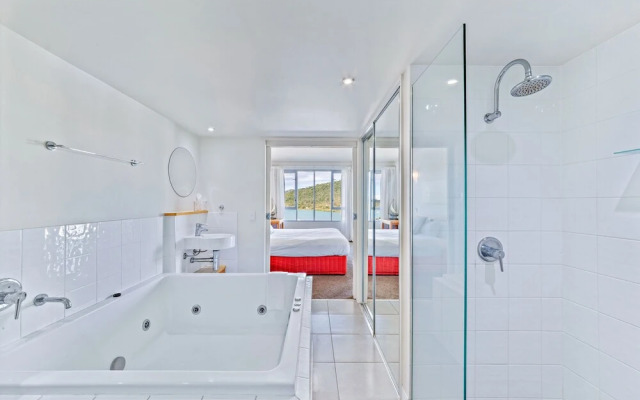 Once Upon A Tide in Airlie