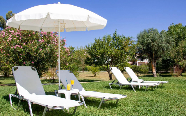 Tellis Holiday Rooms By Hotelius