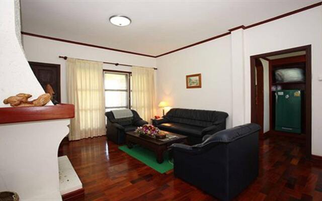 Vansana Plain of Jars Hotel