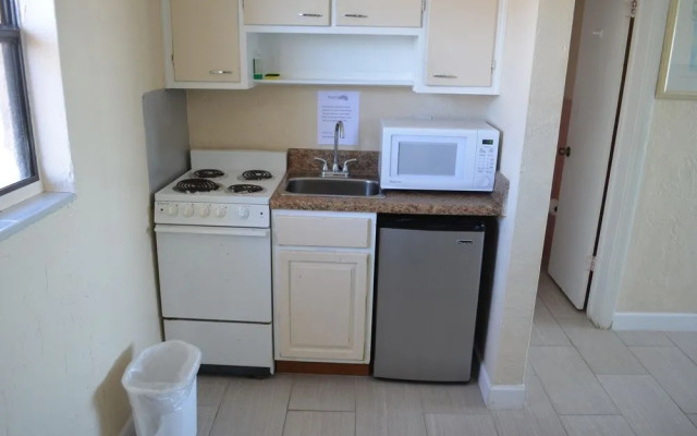 Sunrise Inn On The Beach