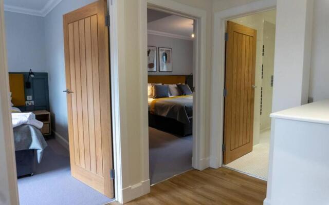9 Argyle Square - Stylish 2 Bedroom Apartment
