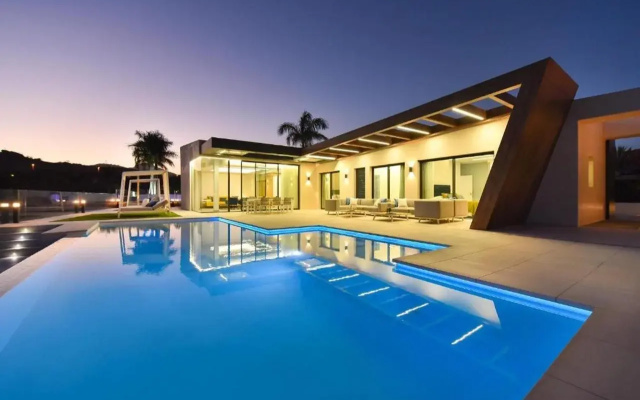Sunset Villa
