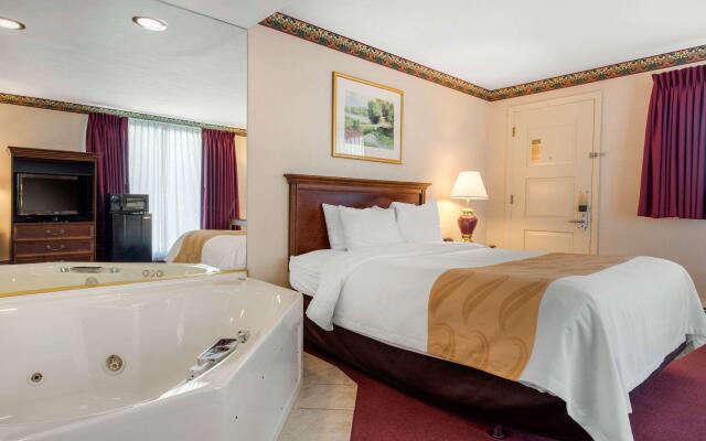 Quality Inn Breeze Manor