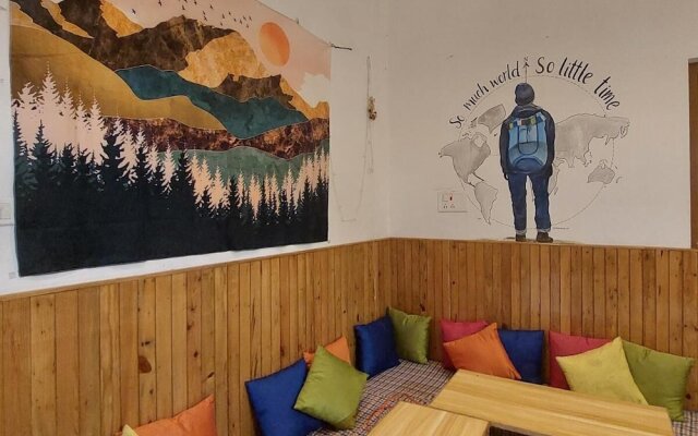 The Lost Hostels-Bir - Landing Site