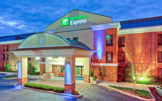 Holiday Inn Express & Suites Nashville - Brentwood I-65