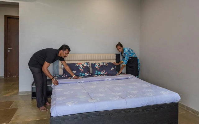 SaffronStays Rose Vineyard by the Lake