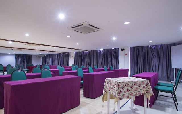 KK Hotel Kajang by OYO