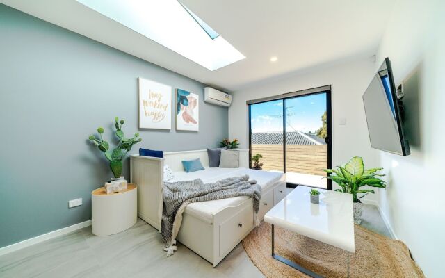 Browns Bay Brand New Super Modern 2