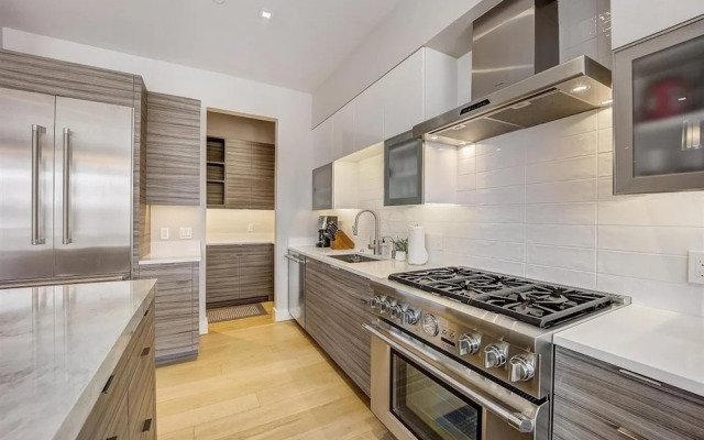 Coopers Collection 17 - Main Street Retreat