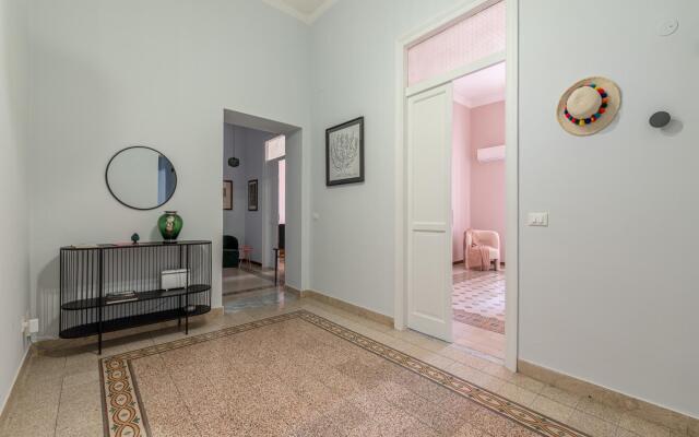 Stylish Apartment Near Piazza Magione by Wonderful Italy