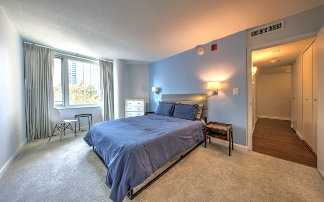 Outstanding Upgraded Luxury Apt!
