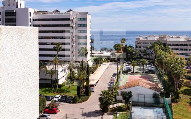 Nuevo y lujoso apartamento en Marbella Centro a pie de playa 625