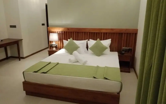 River Shades Hotel
