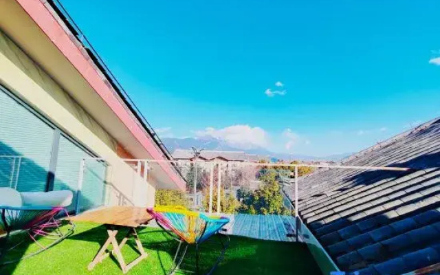 FengZhiFengSu Snow Mountain Scenic Hotel
