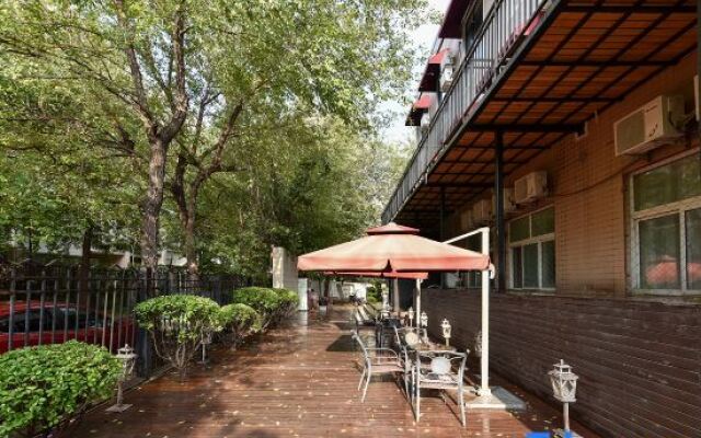 Yoyo Hotel