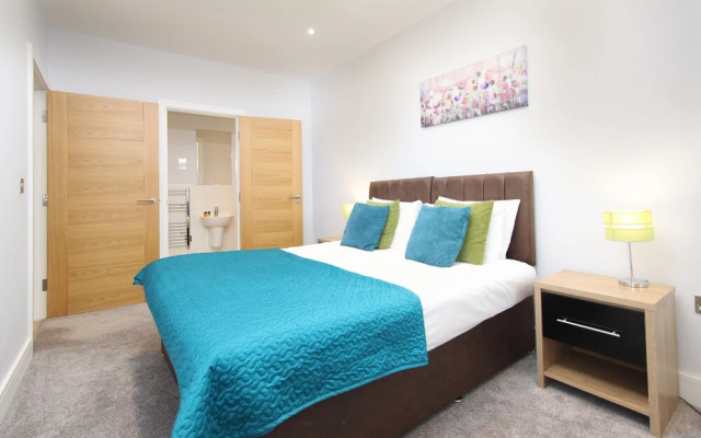 Ringside Apartments