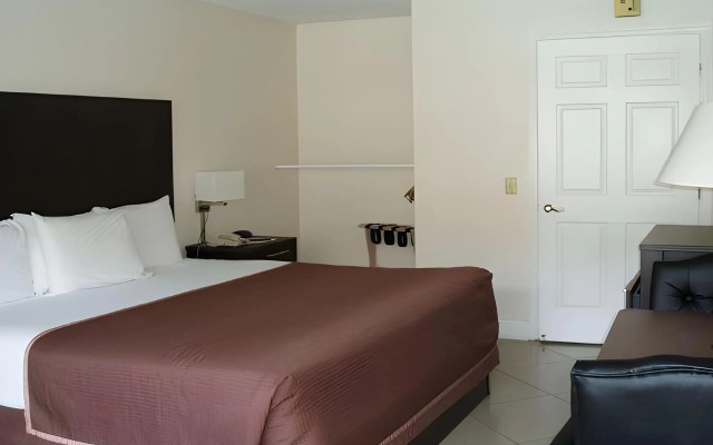 Red Carpet Inn Airport and Cruise Port Hotel Fort Lauderdale
