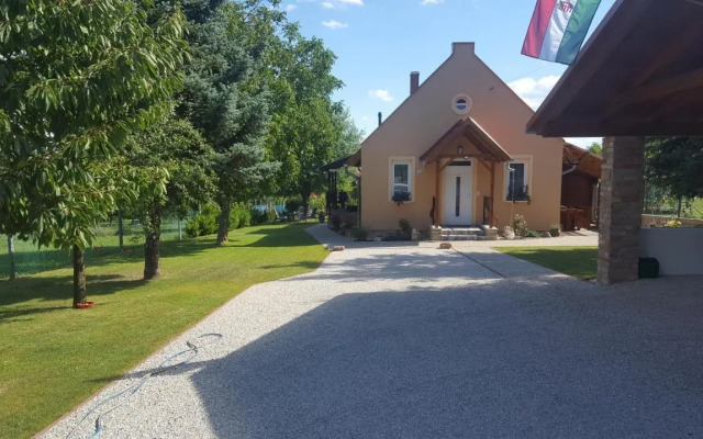 Gyöngyvirág Apartman
