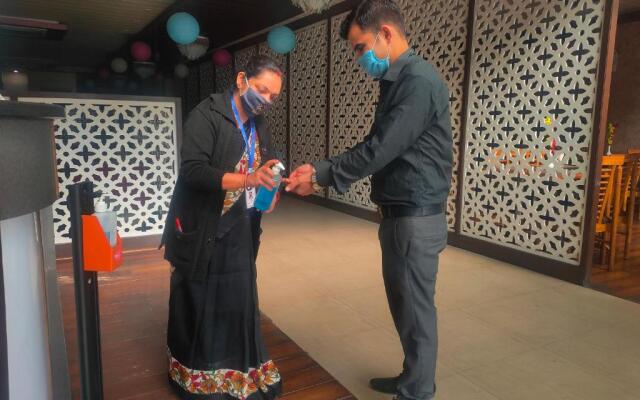 Spring Sky Mughalsarai By ShriGo Hotels