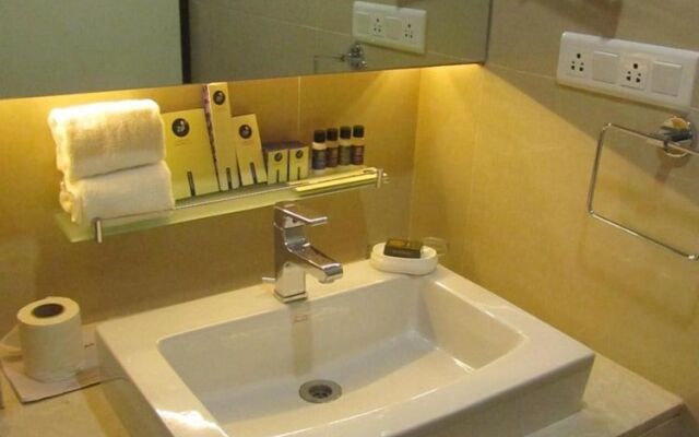 Zip by Spree Hotels at the Woodrose