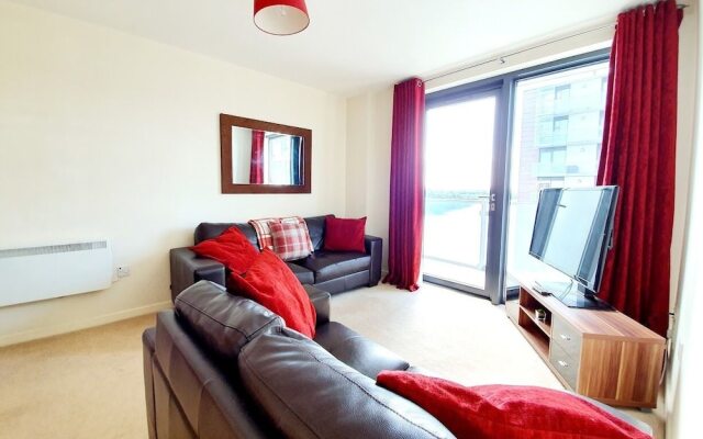 Airy 2 Bed 2 Bathroom With Balcony