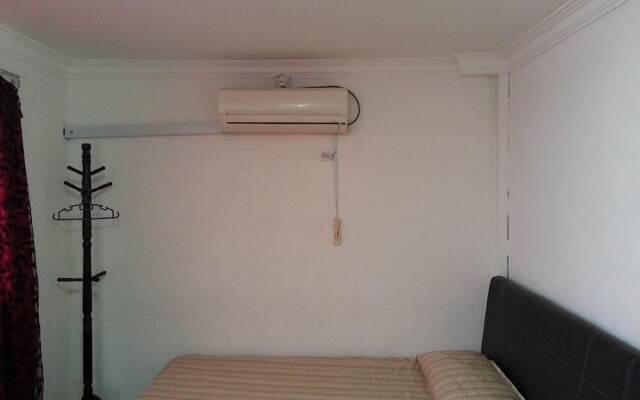 OYO 89850 Mutiara Motel